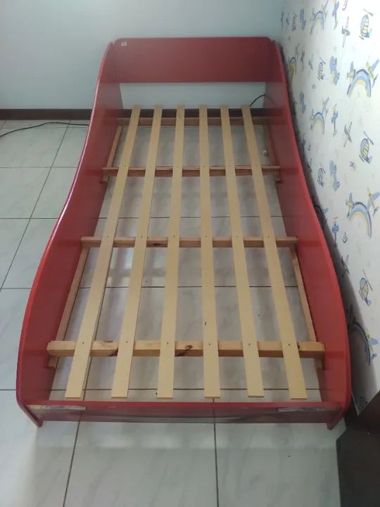 Cama solteiro 95 vermelha!
