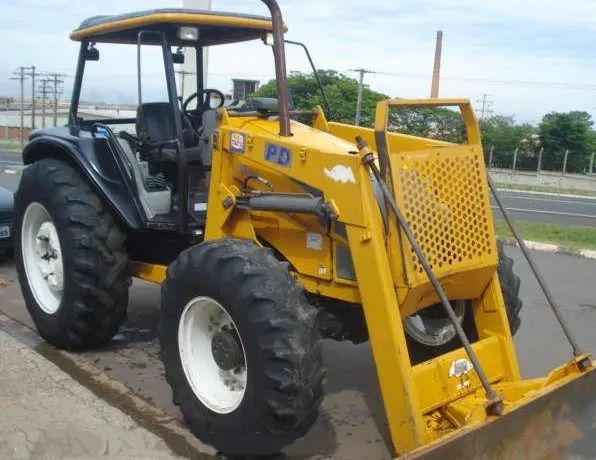 Trator Valtra BM100 2017