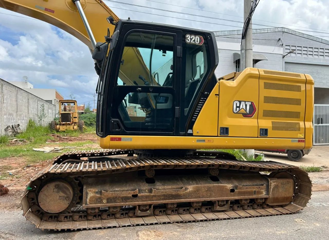 Escavadeira Caterpillar 320 ano 2022 com motor 6 cilindros e 5.800 horas, em SP - Foto 4