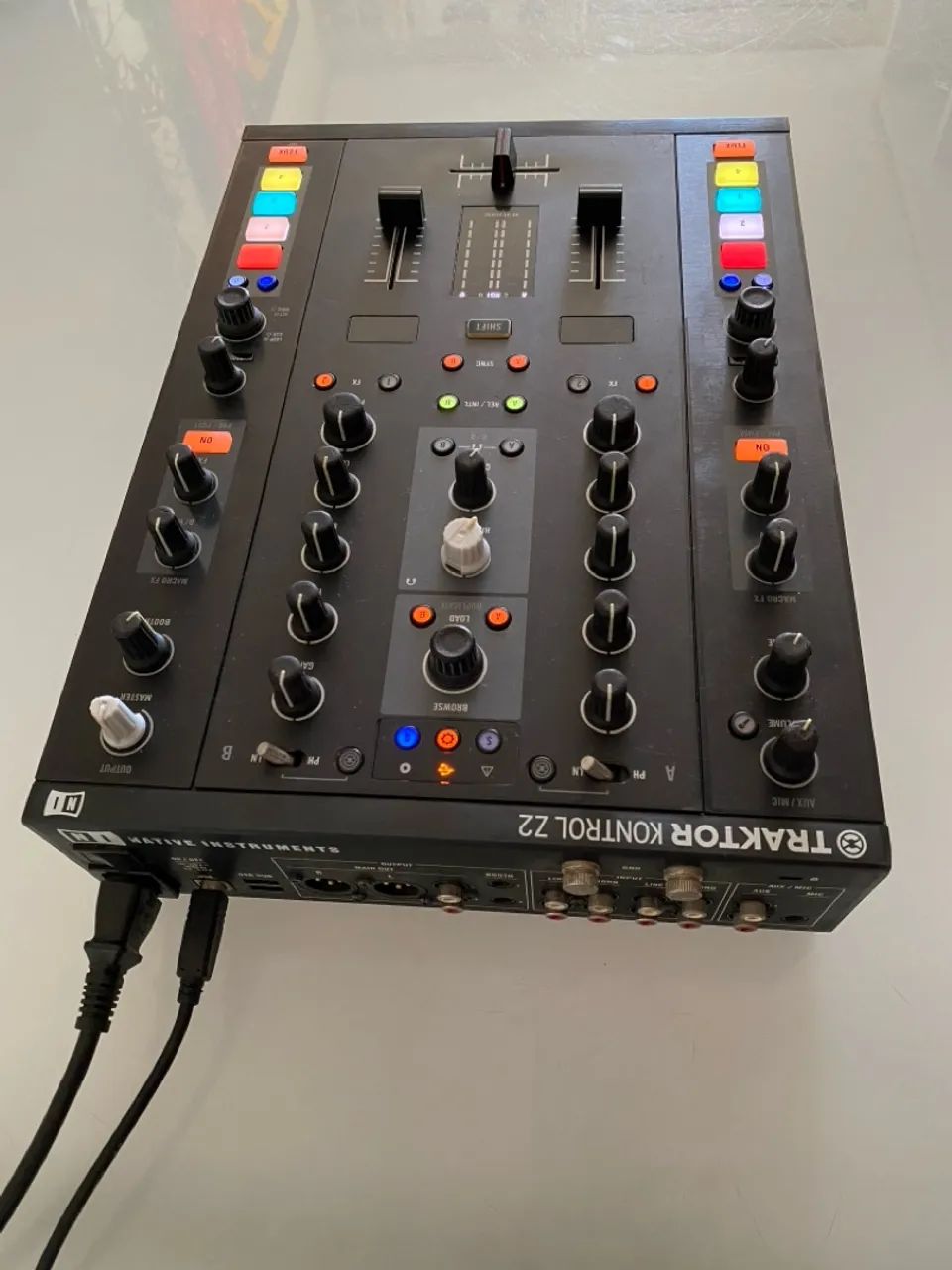 TRACTOR KONTROL Z2 DJミキサー Native Instruments Mixer DJ Traktor Kontrol Z2 : Amazon.com.br