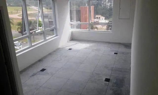 Sala à venda em Santana de Parnaíba, Alphaville, com 39 m² - Foto 5