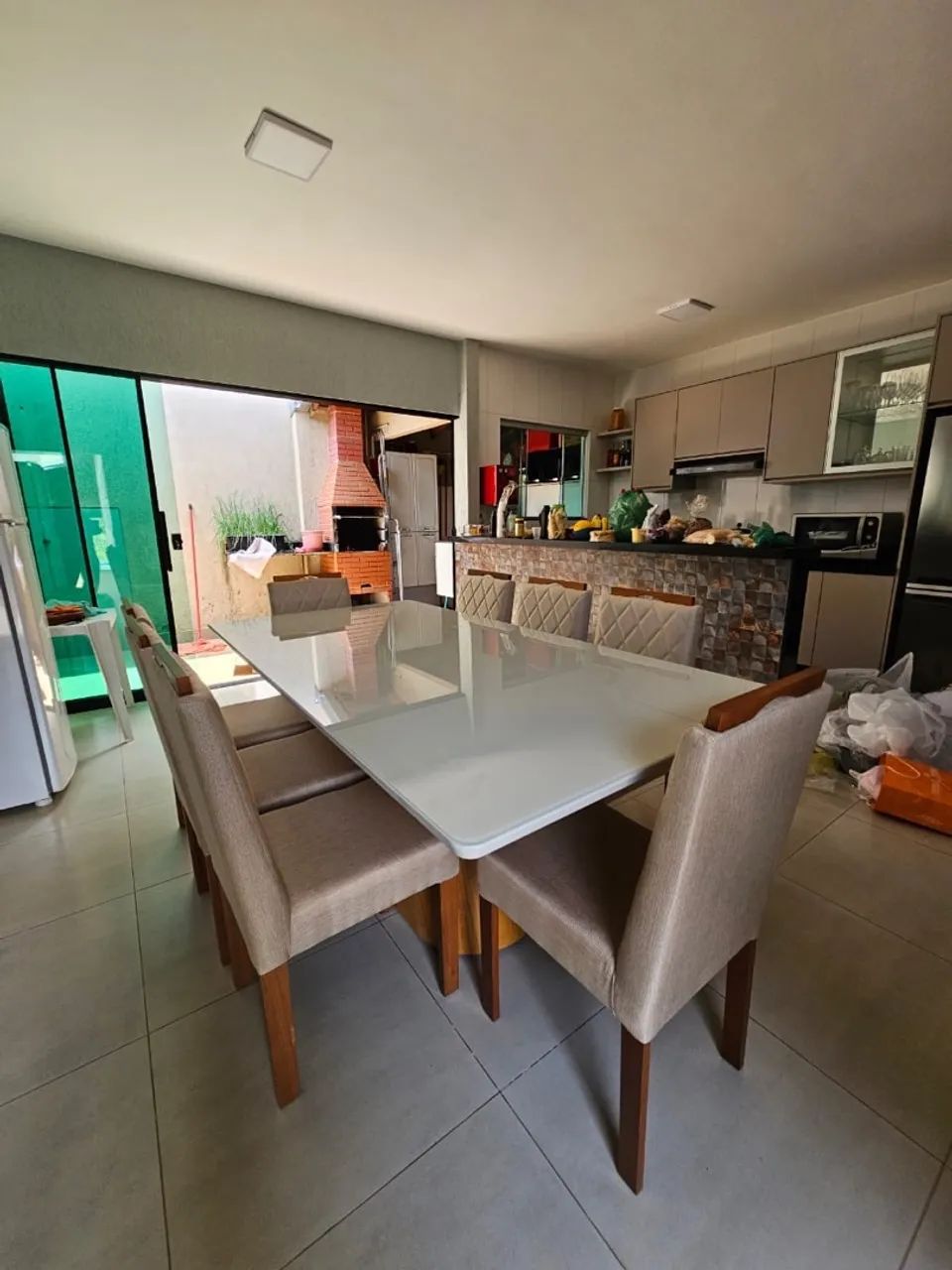 Mesa de Jantar Elegante com 8 Cadeiras madeira  - Foto 2