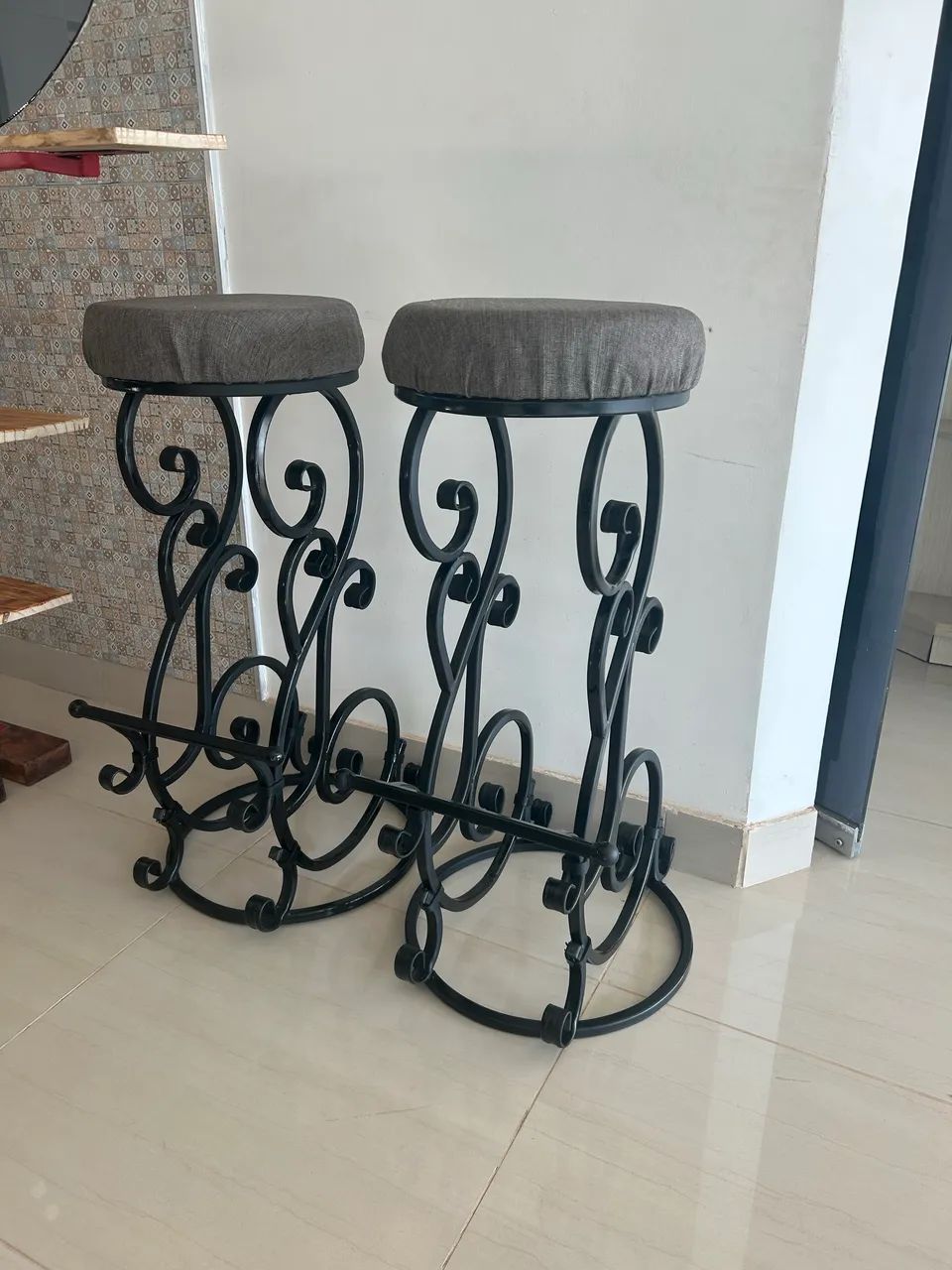 Vendo duas banquetas
