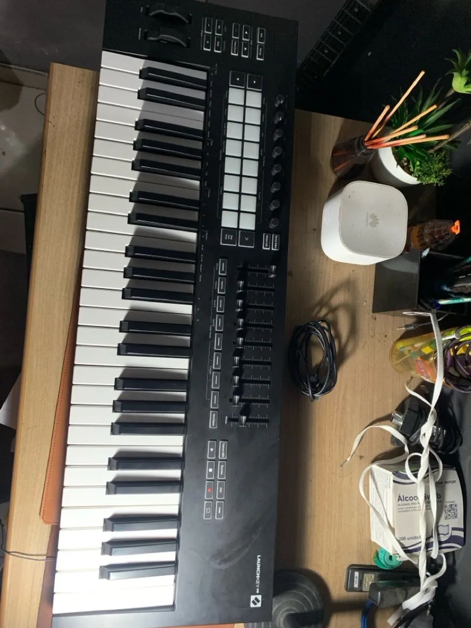 Controlador Novation Mk3 49 novo - Foto 5