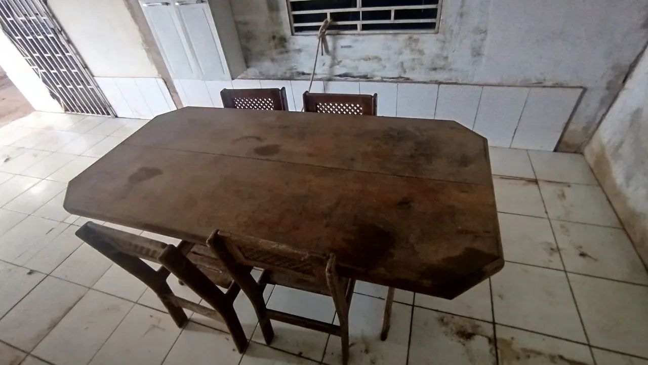 Vendo jogo de mesas de madeira  - Foto 2