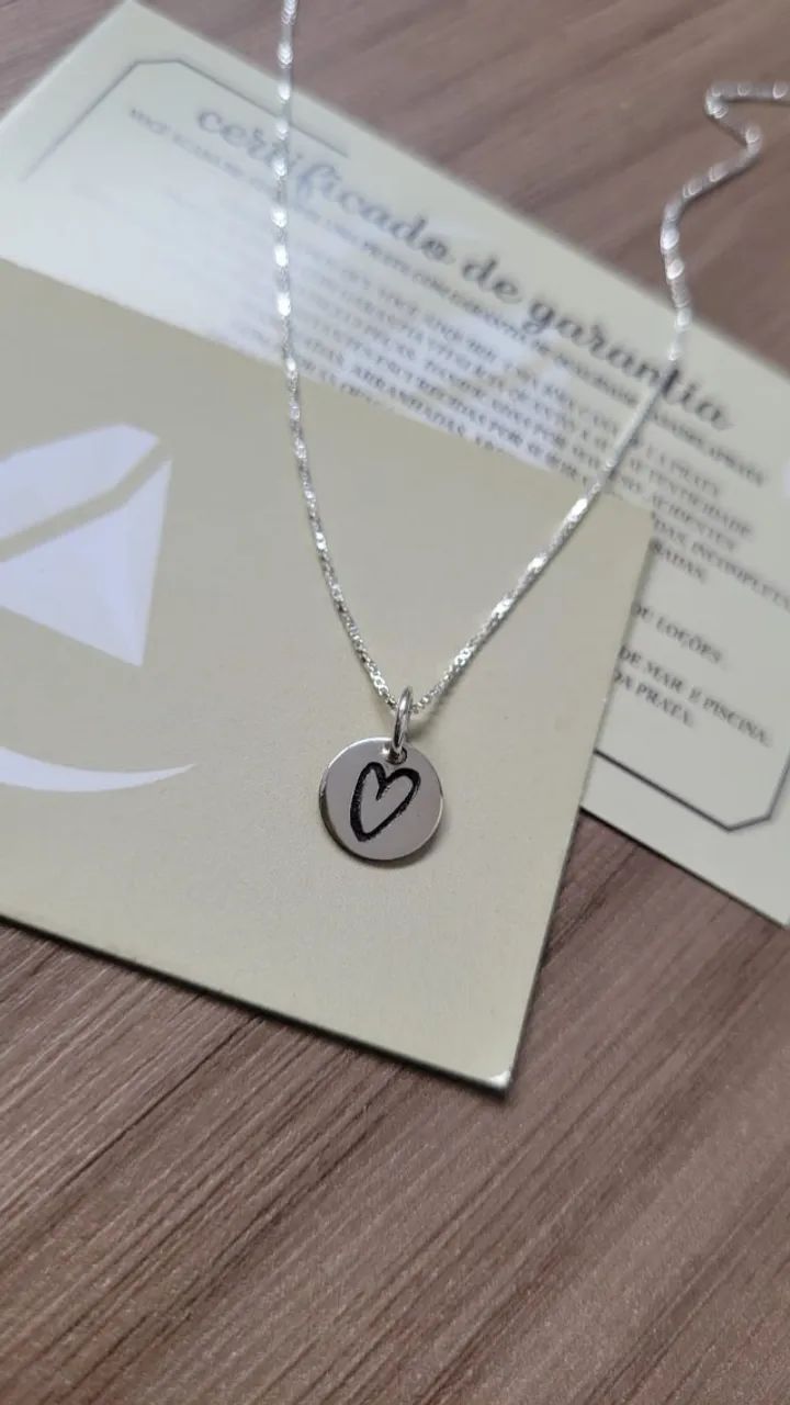 Colar com Medalha Pingente Coração em Prata 925