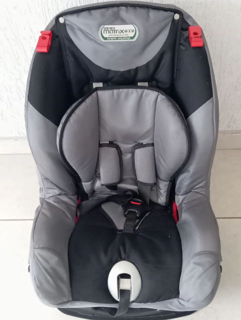 Cadeira de bebê para Carro Matrix Neo super conservada