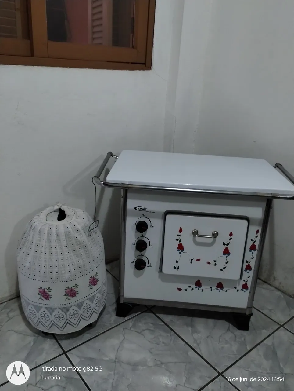 Vendo fogão modelo a lenha mas funciona a gás