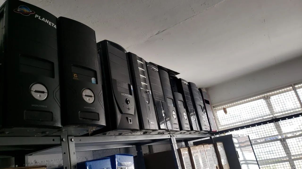 Gabinete vazios. - Foto 2