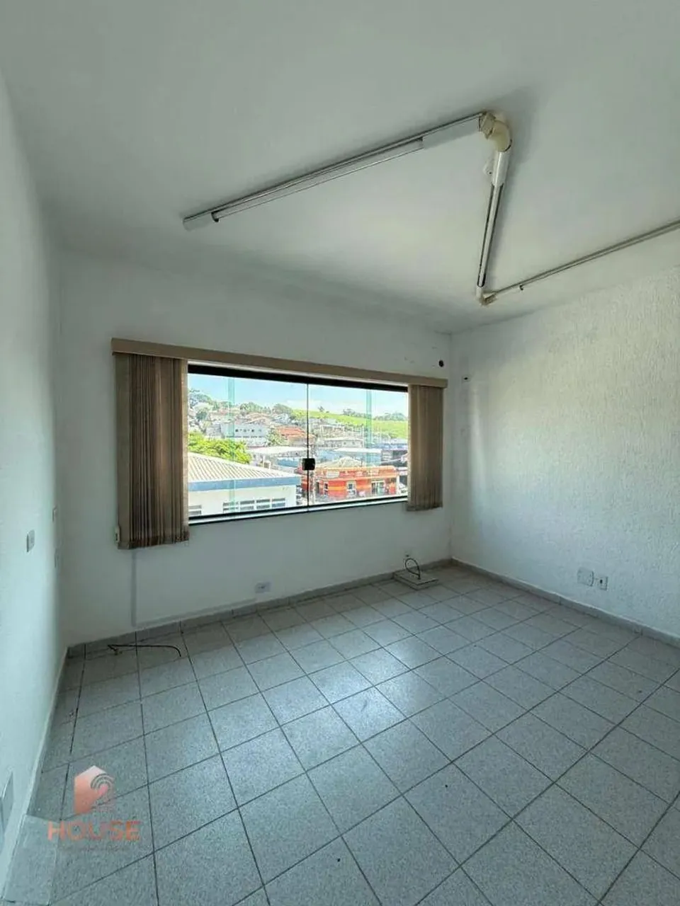 Sala para alugar, 35 m² por R$ 1.232/mês - Centro - Arujá/SP