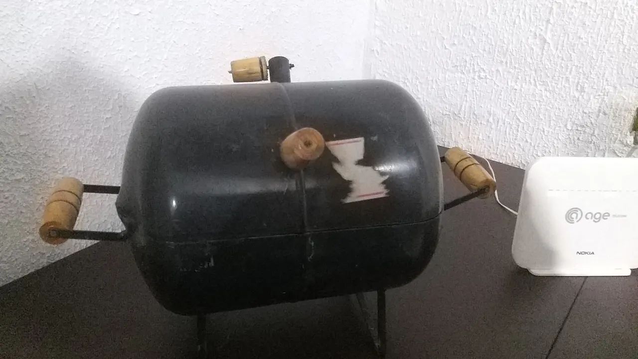 Churrasqueira de Carvão Pequena