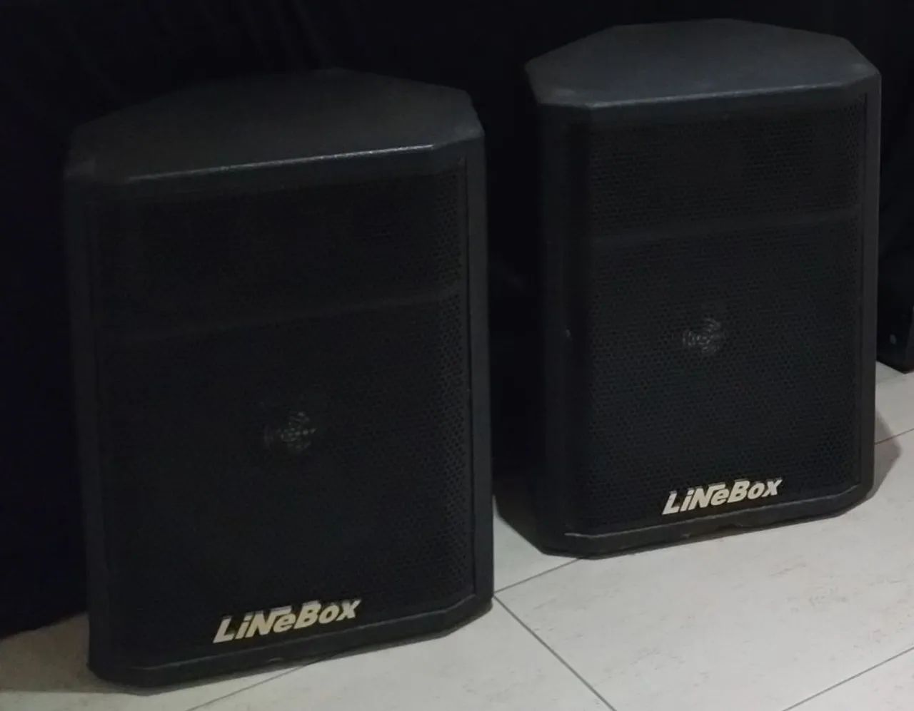 2 Caixas de som 15" Passivas  LineBox 1.000w 3 vias com divisor de frequência