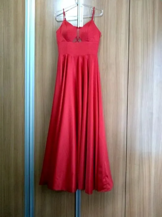 Vestido Longo de Alça com Decote e Tule Fleche D´or Vermelho