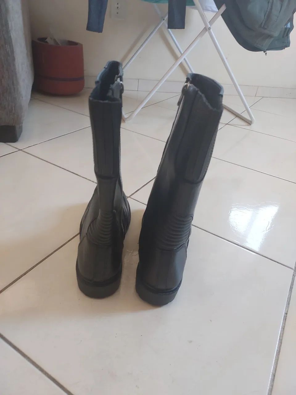 Bota couro 39 nova nunca  usada - Foto 3