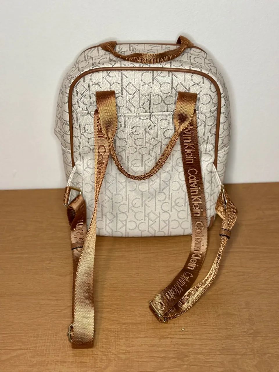 Bolsa Mochila Calvin Klein ORIGINAL (Nova! Sem uso). - Foto 3
