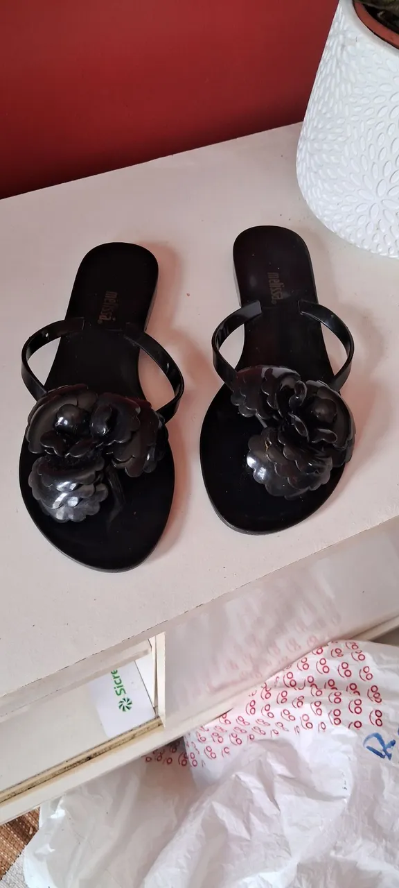 Chinelo Melissa Flores Preta - tam 37 - Original ! - em ótimo estado