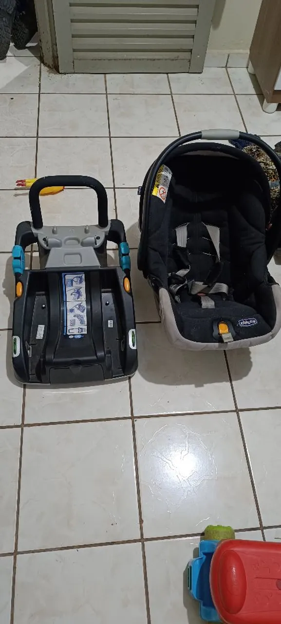 Kit Cadeira Bebê Chicco com Base e carrinho de bebe chicco