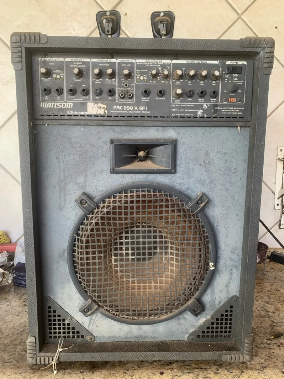 Amplificador Wattsom PRC 250 V.EF I