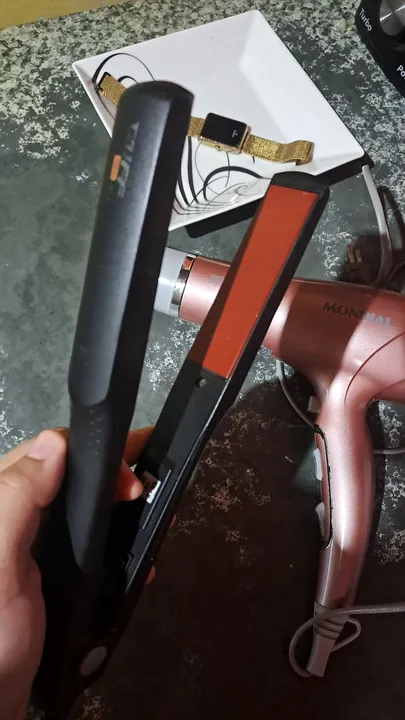Prancha taiff red ion / esquenta muito bem
