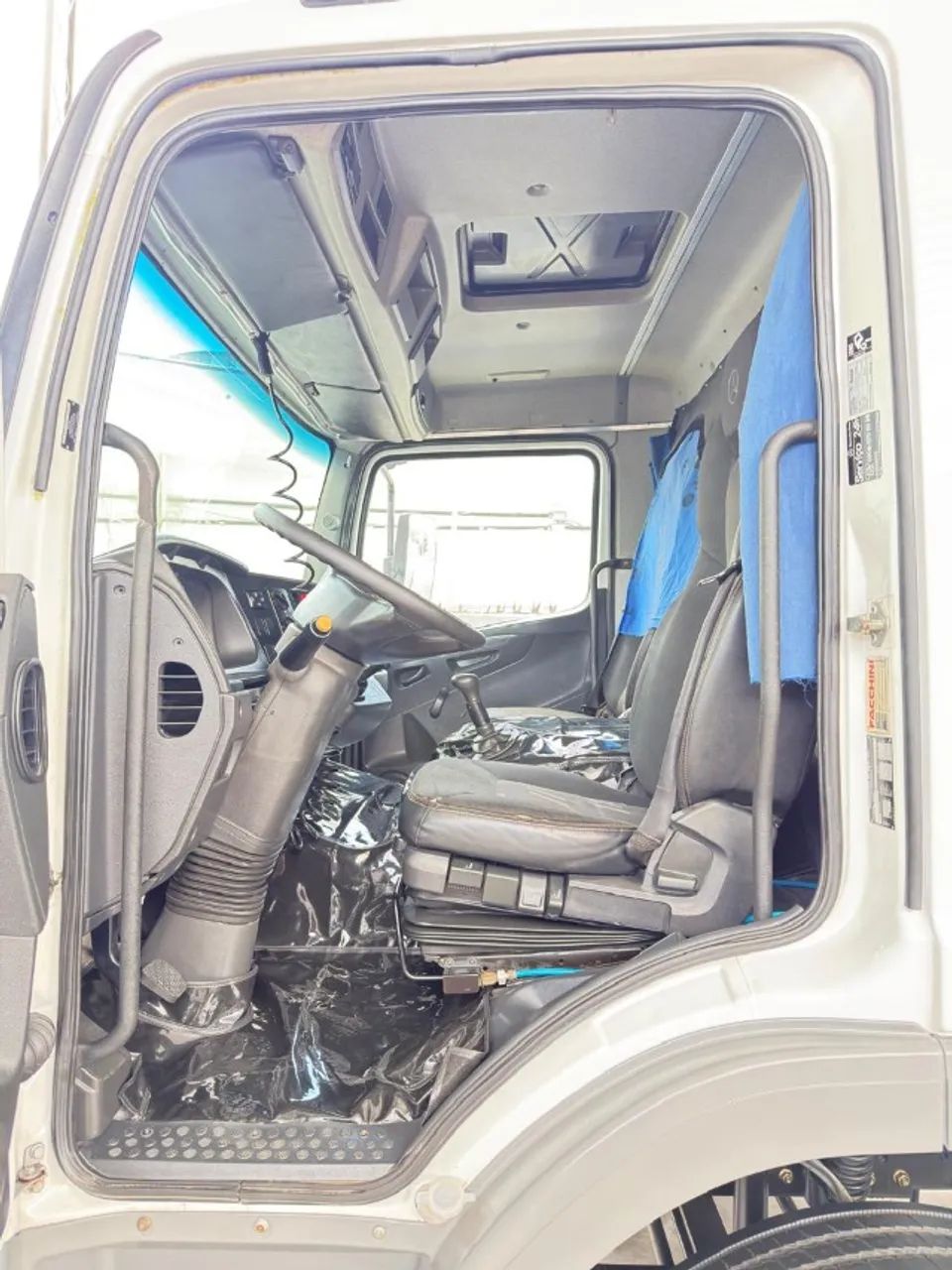 Mb Atego 2426 Ano 2018 c/ Baú de 8 MTS - Foto 10