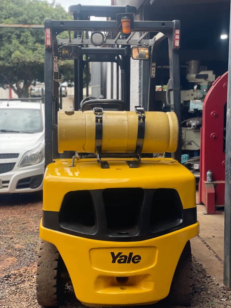 Vendo Empilhadeira Yale 70 VX 3.5T - Foto 4