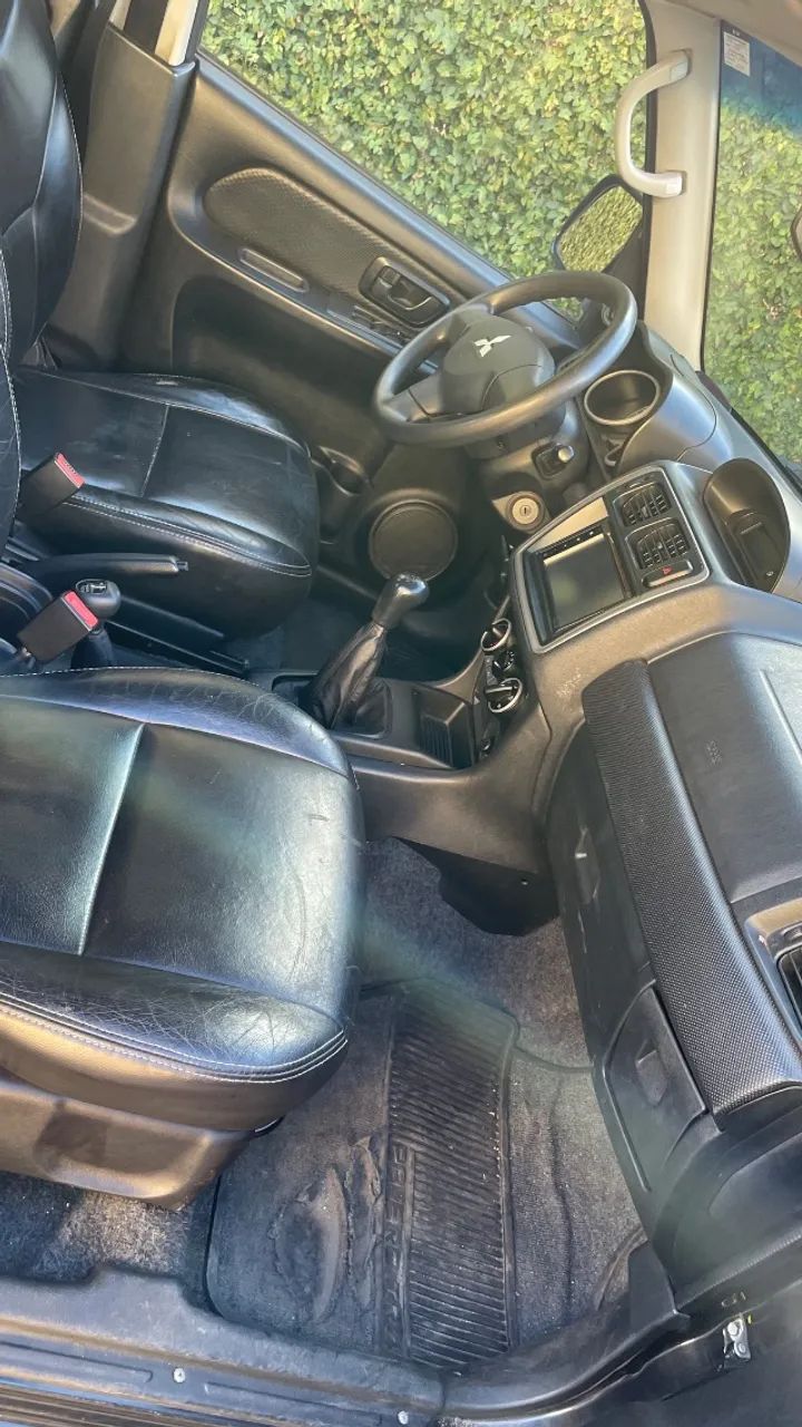 Mitsubishi Pajero Tr4 4x4 Flex câmbio manual  - Foto 8