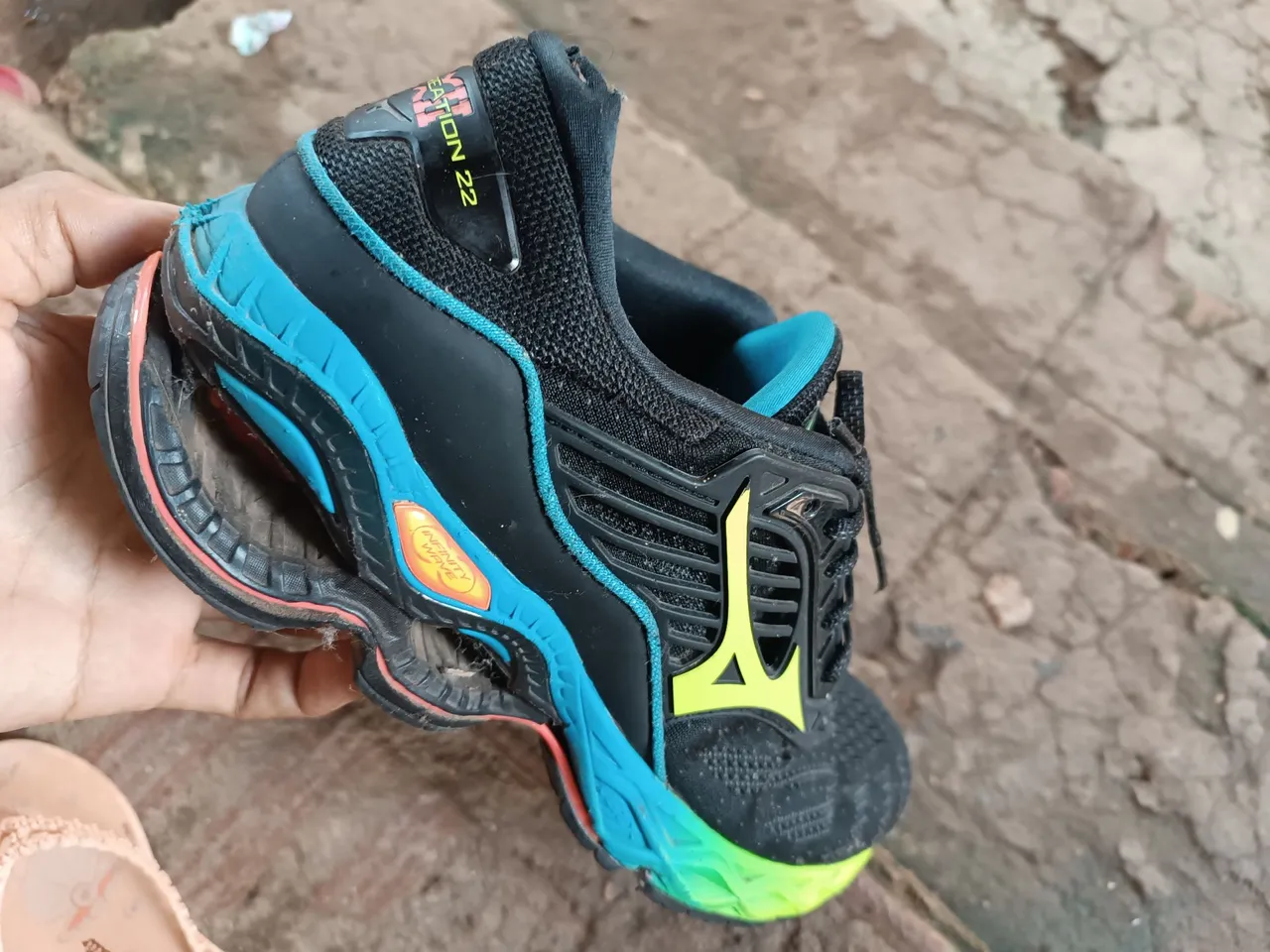 Tênis Mizuno Wave Creation 22