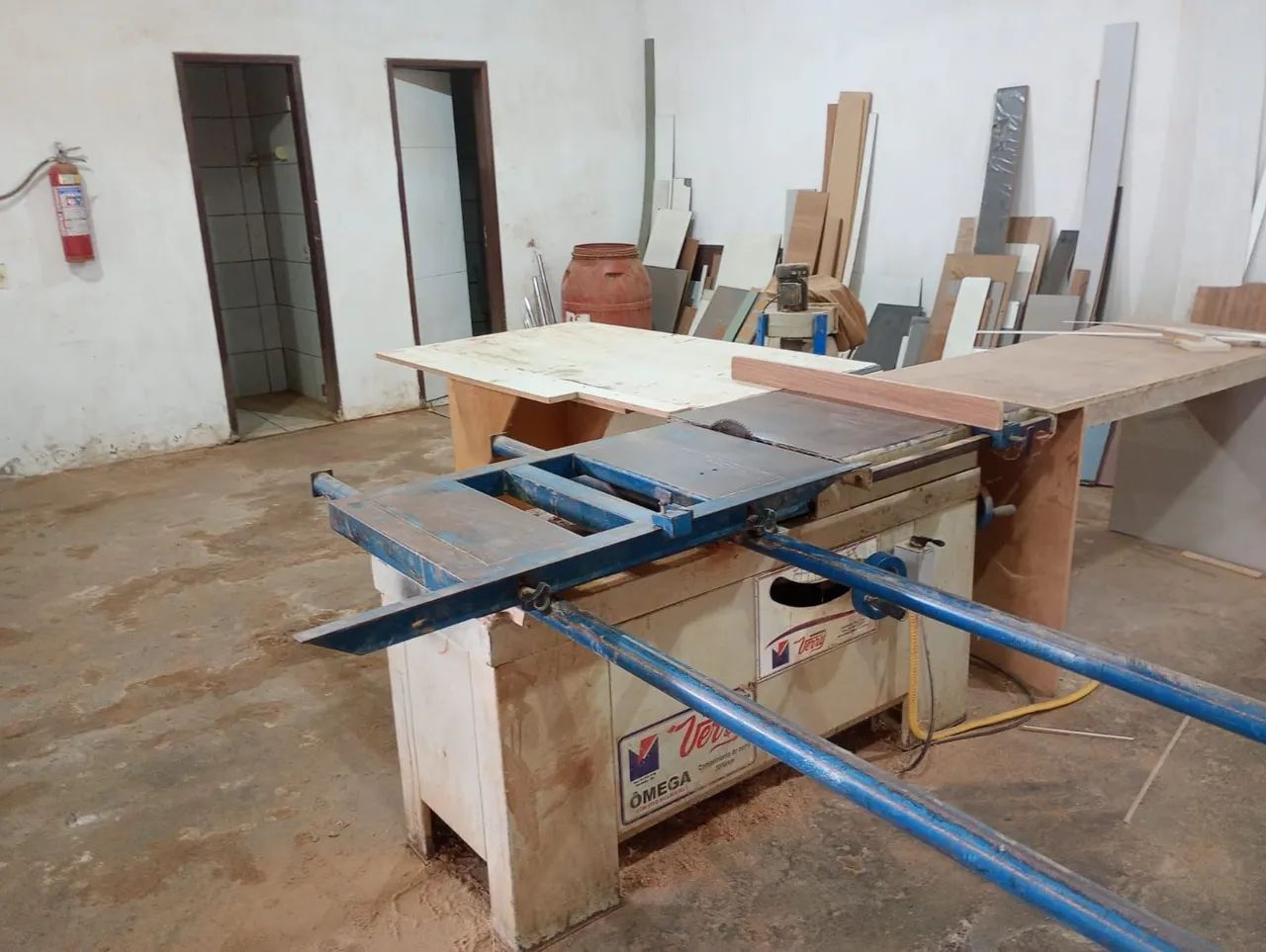 Serra de bancada industrial