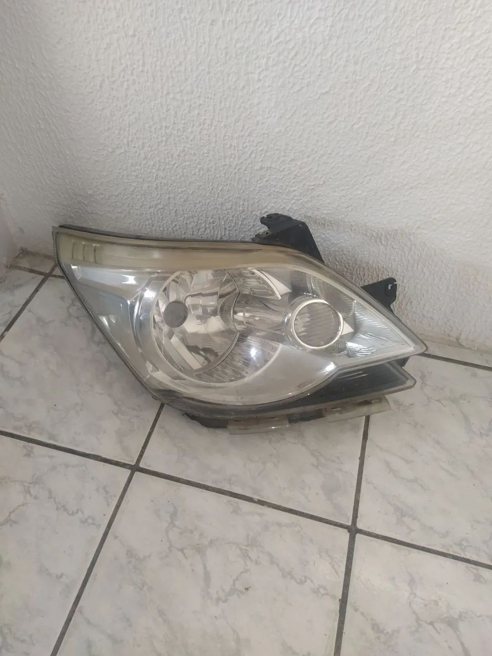 Farol Dianteiro Chevrolet Cobalt 
