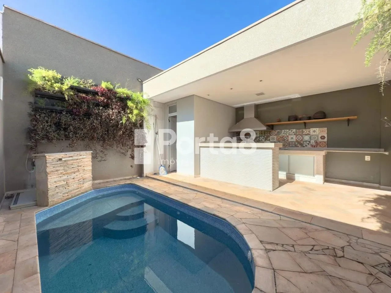 Casa para Locação no Green Village III com Piscina e 3 Dormitórios - Próximo ao Rio Preto