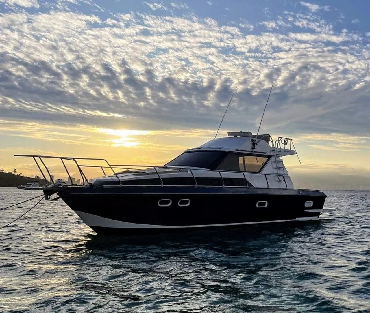 Lancha Oceânic 36 Pés 2X Mercedez Diesel