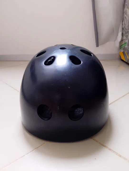 Capacete jumppings semi novo preto tam. P