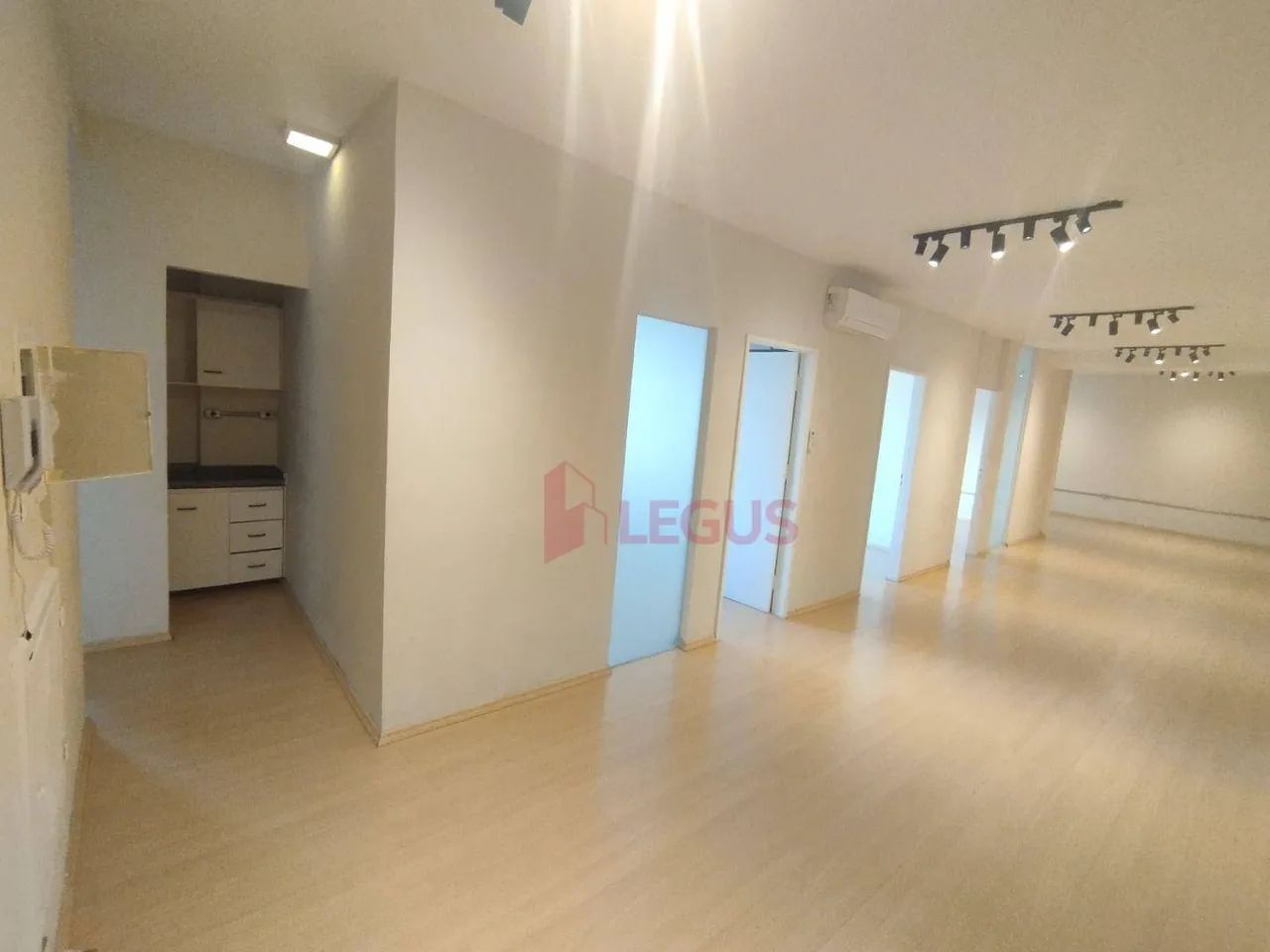 Conjunto comercial em pinheiros com 1 vaga de garagem. - Foto 2
