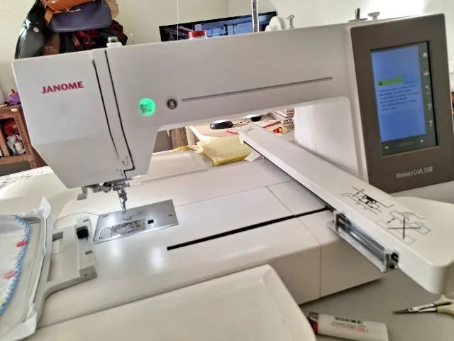 Maquina janome de bordado 550e - Foto 3