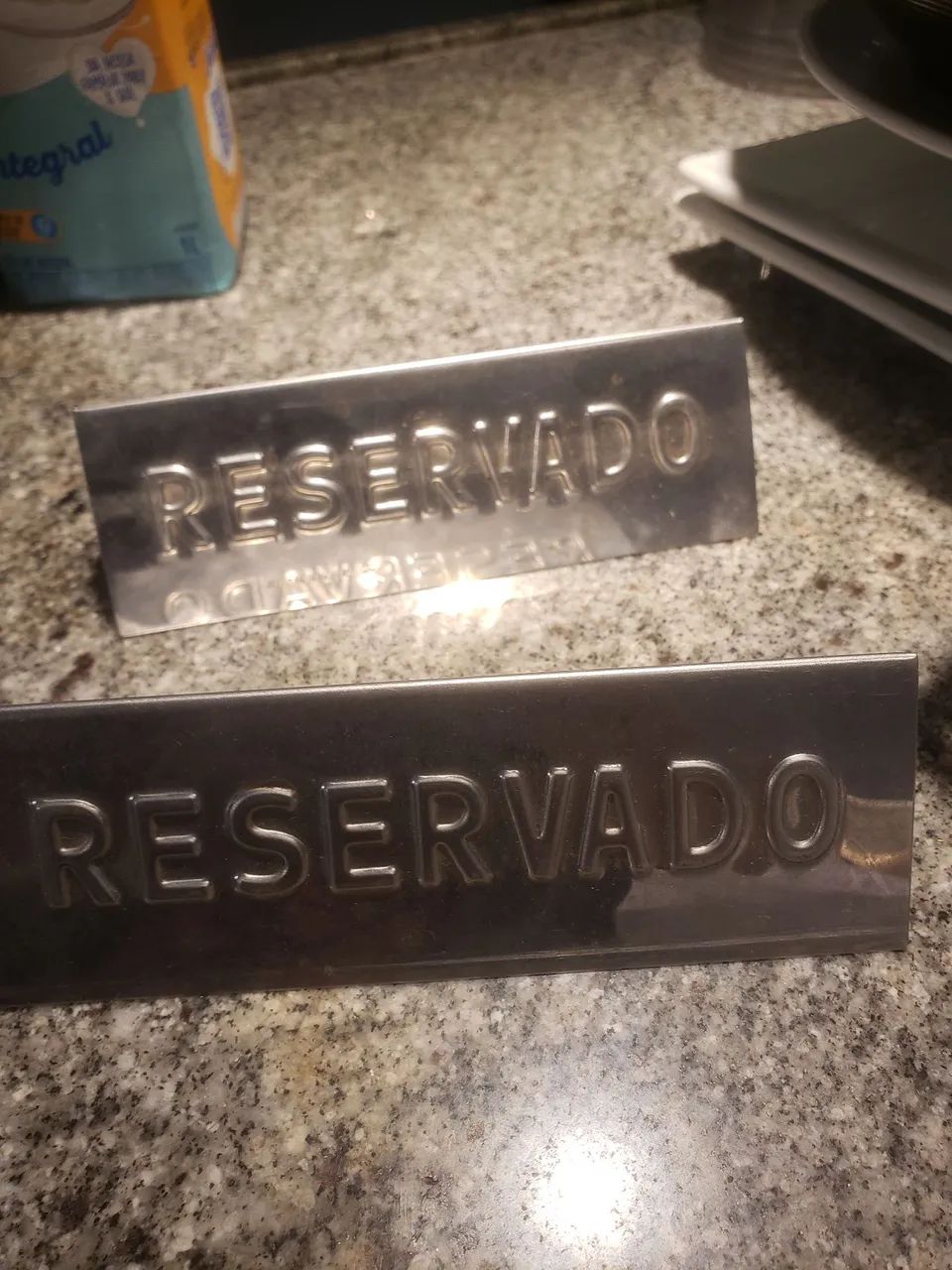 Vendo placa de mesa para restaurante 