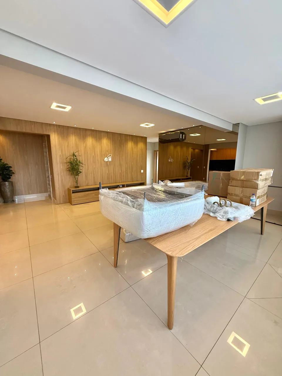 Alugo Apartamento 3 Suítes 2 Vagas 122m2 Setor Bueno - Goiânia - GO