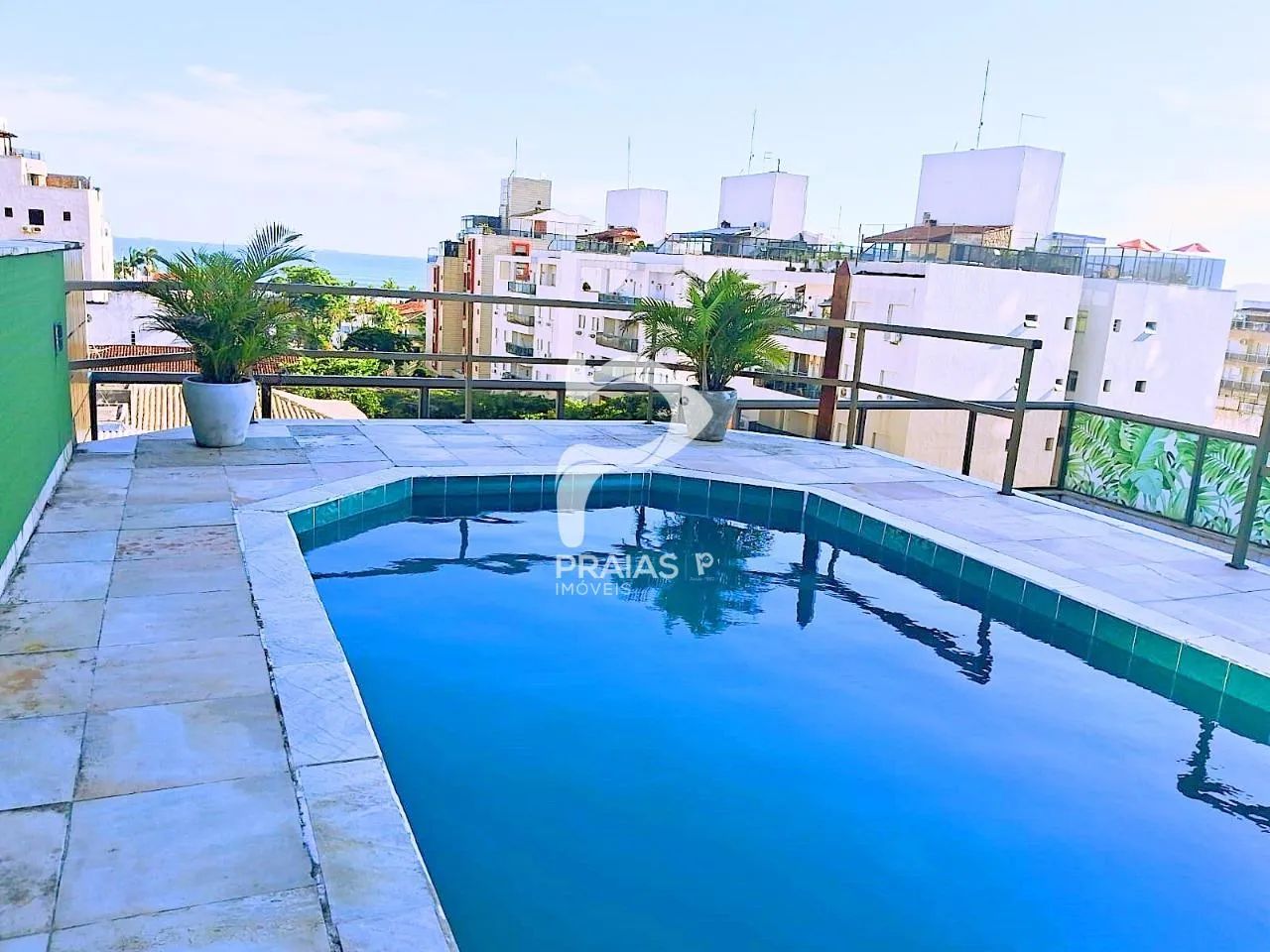 Cobertura com piscina, 3 dormitórios, Enseada, Guarujá