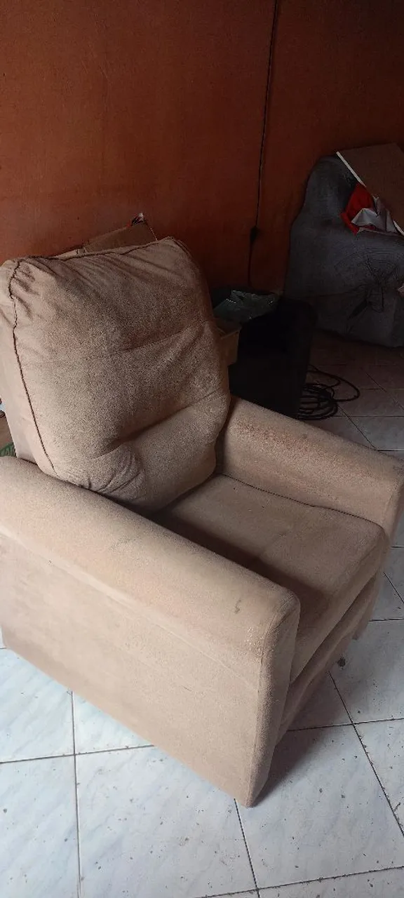 Poltrona Reclinável Bege Confortável