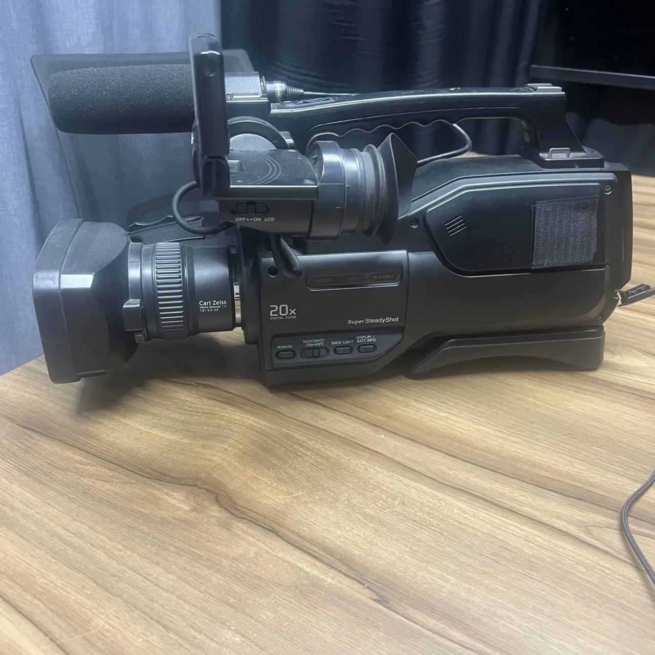 Filmadora Sony Handycam HVR HD1000