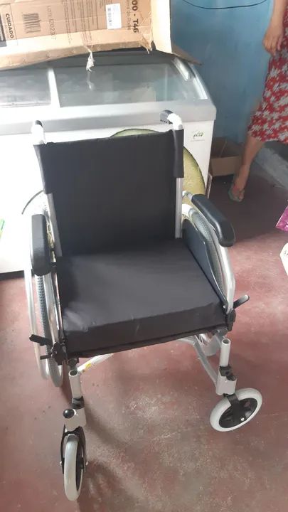 Cadeira de rodas Nova 