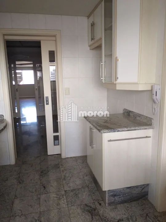 APARTAMENTO À VENDA NO CENTRO - EDIFÍCIO DE LEON - Foto 2