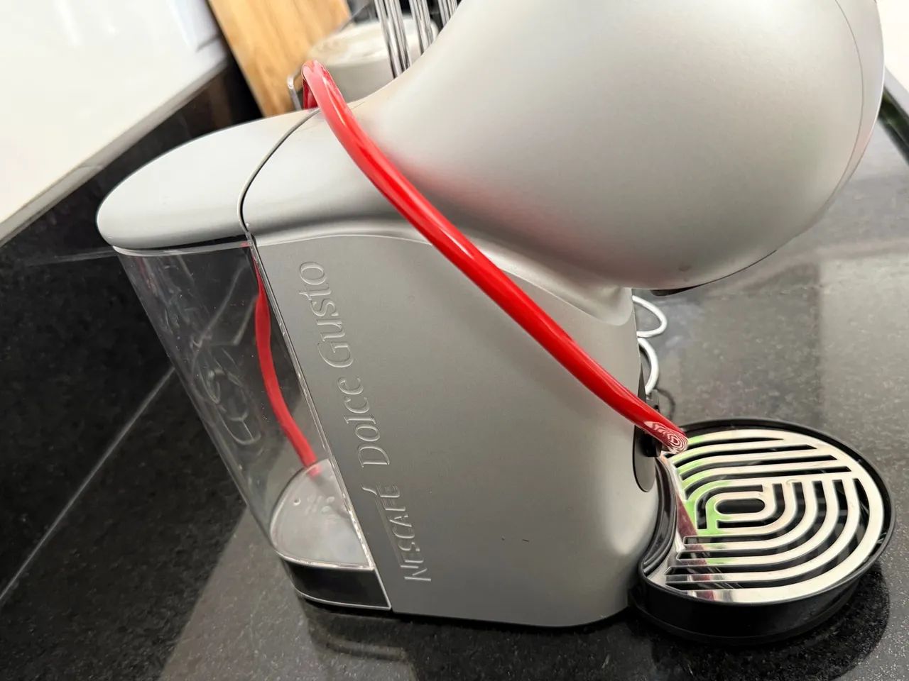 Cafeteira Nescafé Dolce Gusto