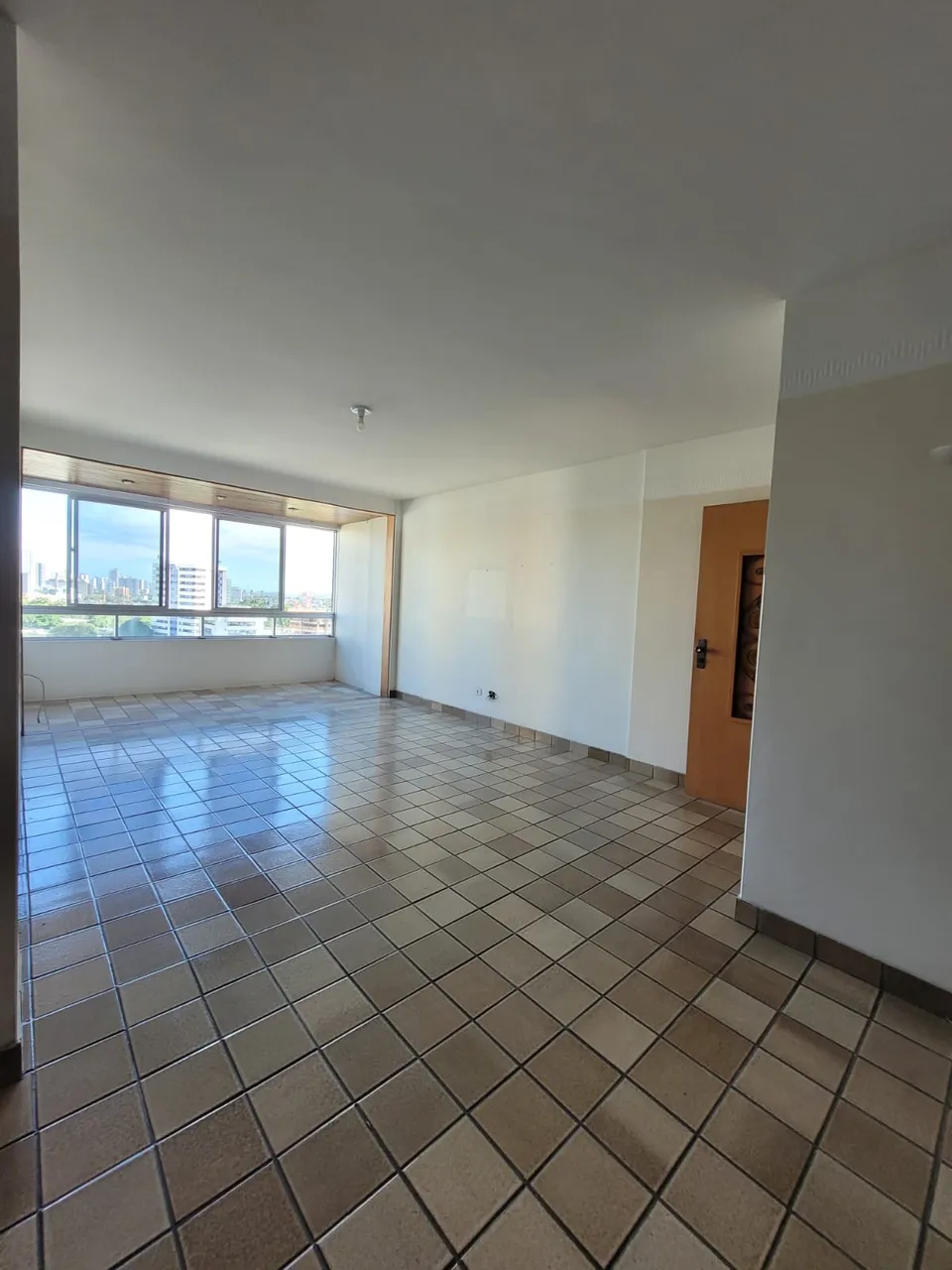 Casa Forte - 03 Qtos/01 Suíte - Nascente - Andar Alto - 02 Vagas