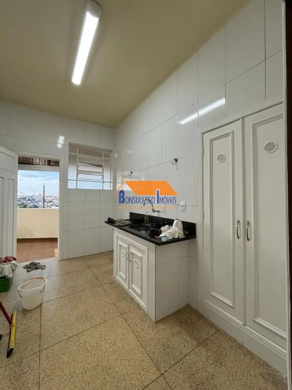 Prédio comercial e residencial com 2 moradias e 5 lojas, Bairro Concórdia, Belo Horizonte/ - Foto 2