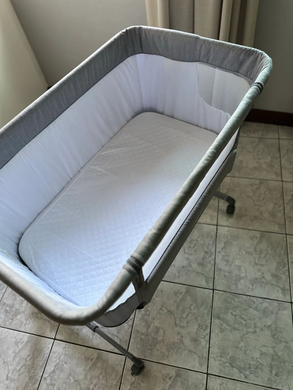 Berço Voyage Link regulagem altura  - Foto 3