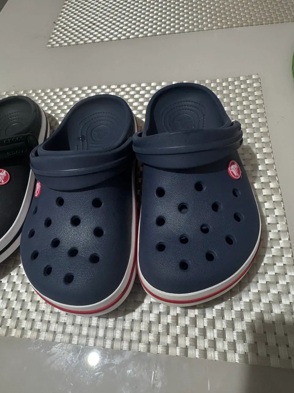 Crocks J1 