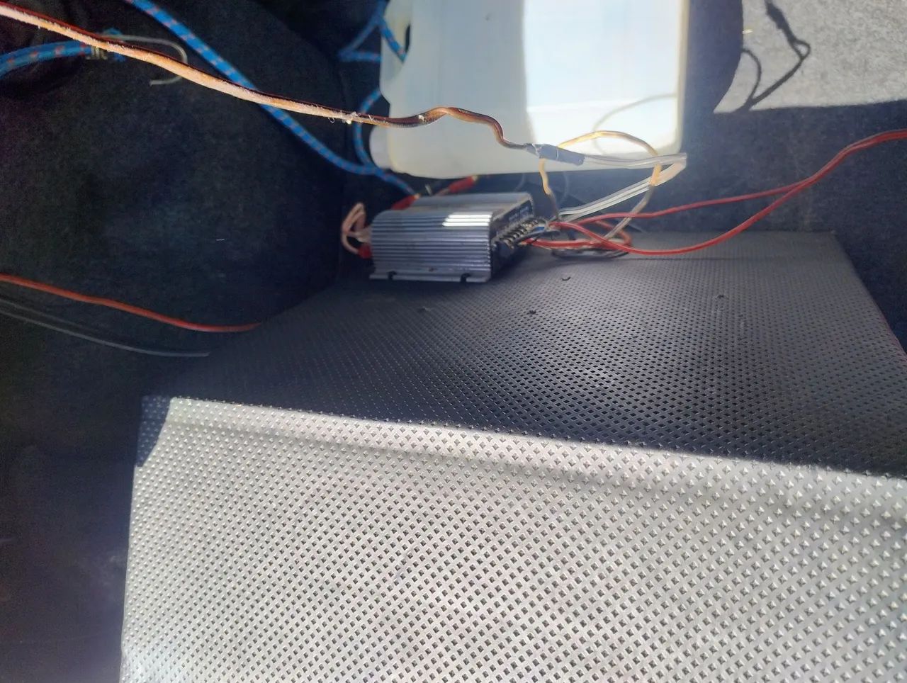 Sub de 10 e fone de 8 - Foto 3
