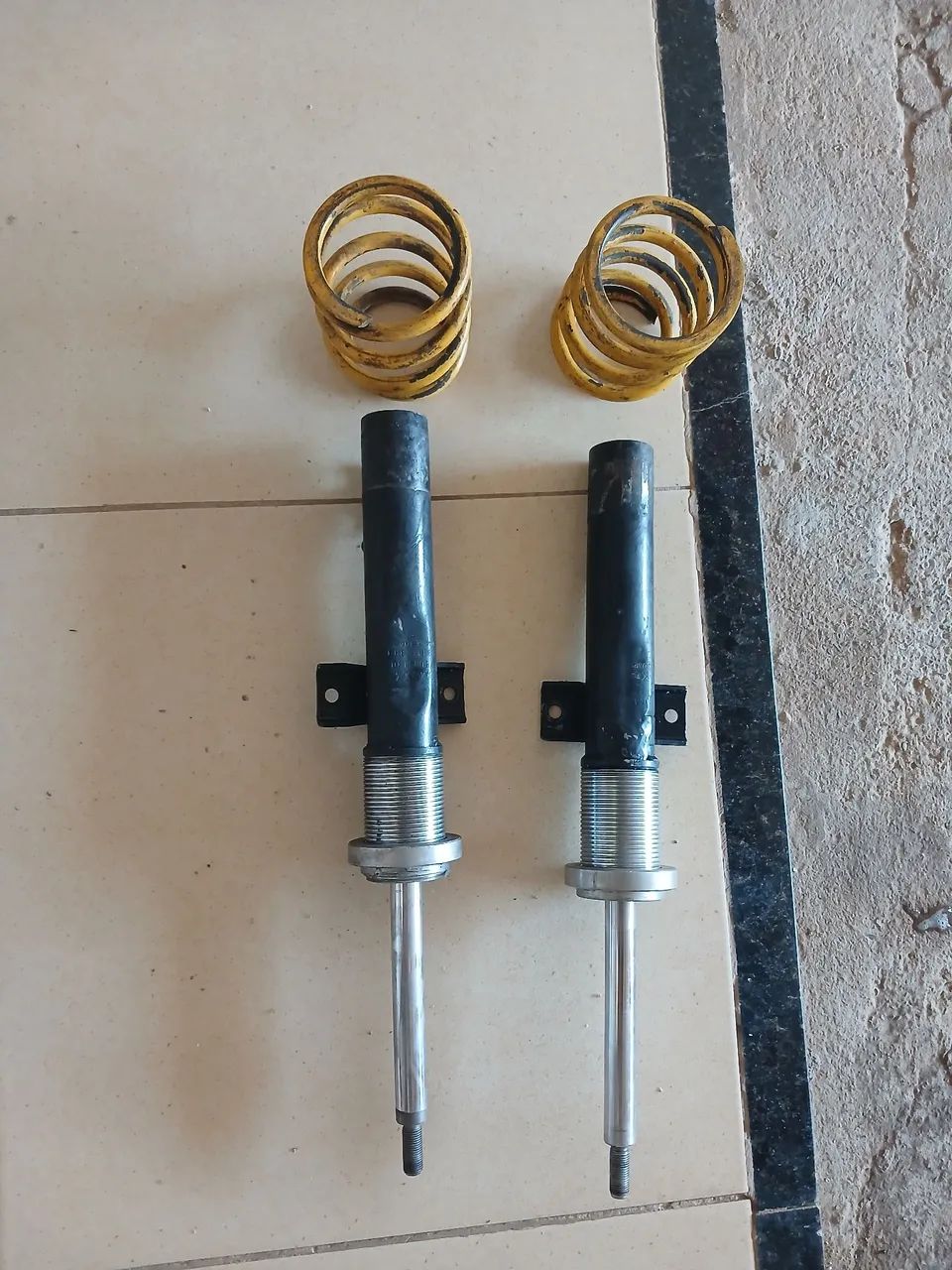 Suspensão rebaixada - Foto 3