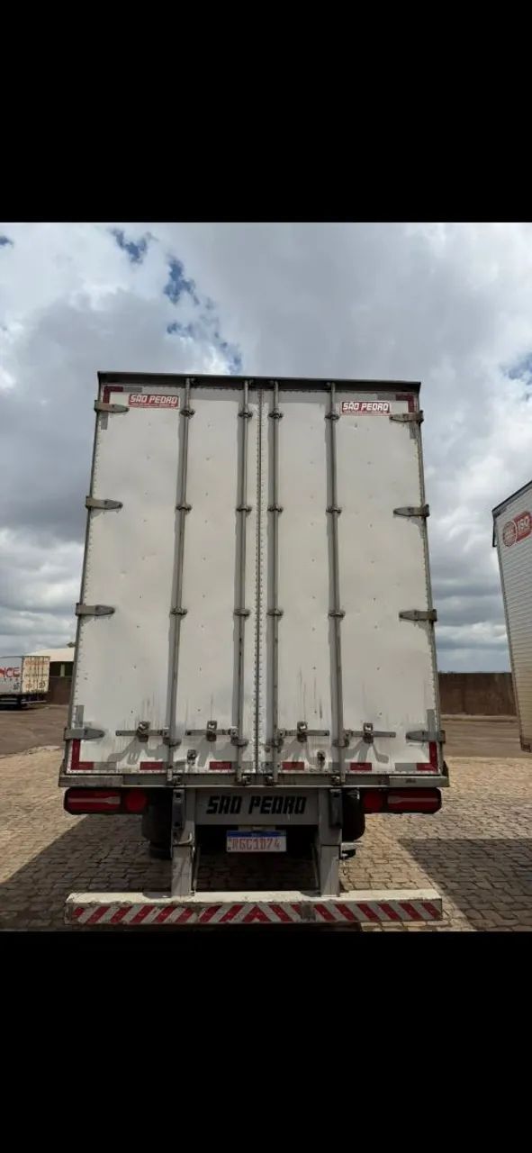 Carreta 2 eixos 30 paletes - Foto 2