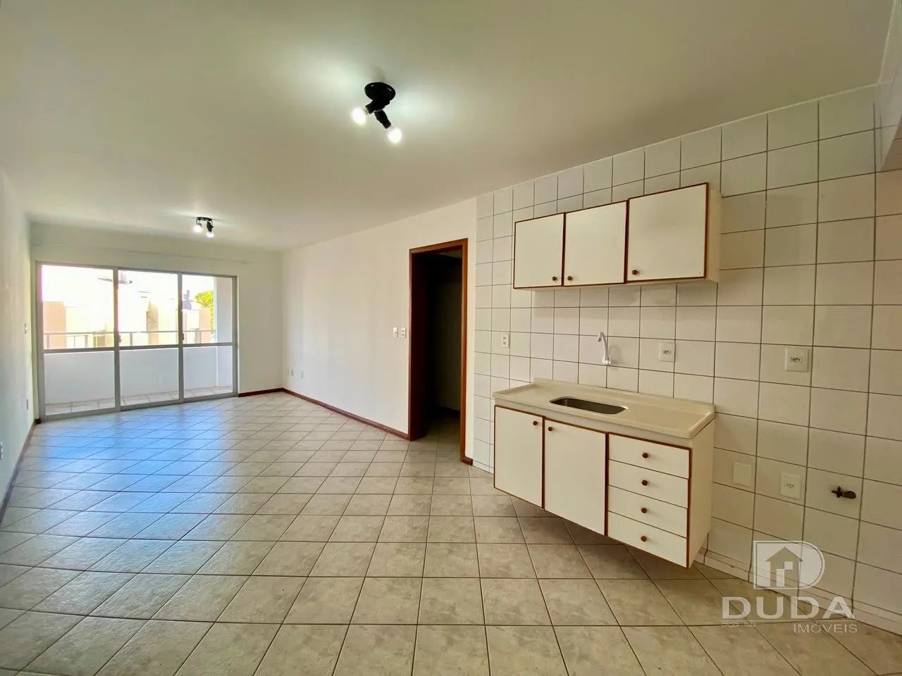 Apartamento locação com 2 quartos próximo a UFSC